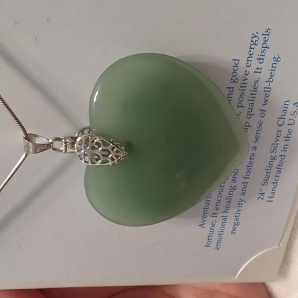 Green Heart Aventurine Pendant Necklace - Picture 3 of 4